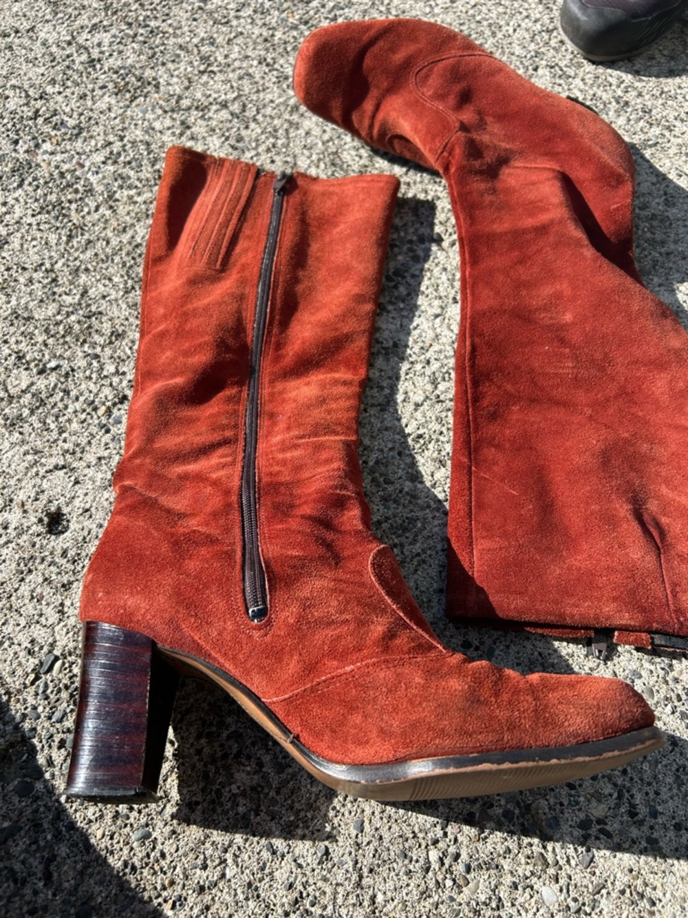 Rust Suede 70s vintage Boots with Side Zipper